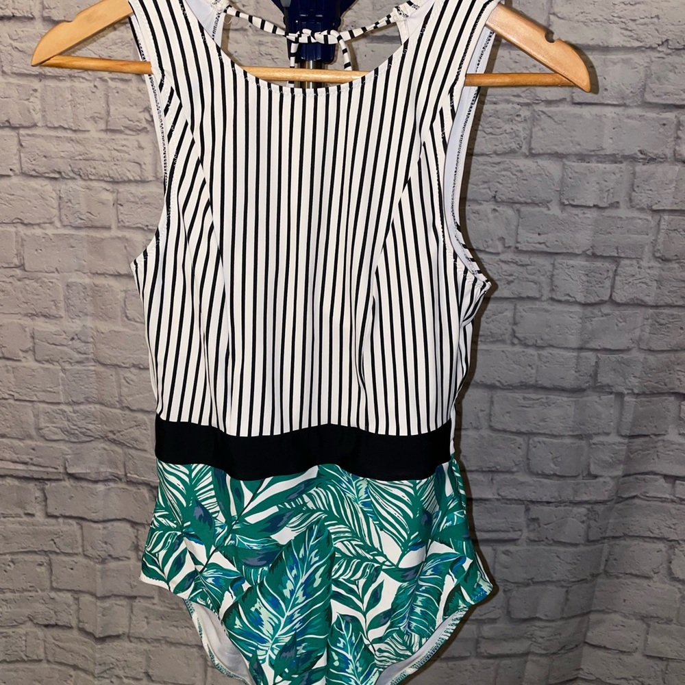 Cupshe Black and White Striped with Green Leaf Print Women’s Swimsuit